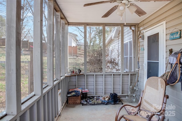 17 Jenny St, Asheville, NC 28806 - sunroom featuring ceiling fan