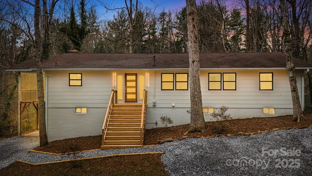 ranch-style house with crawl space