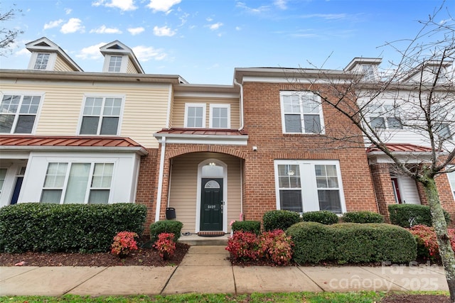 8409 Scotney Bluff Ave, Charlotte NC, 28273, 3 bedrooms, 2.5 baths townhouse for sale