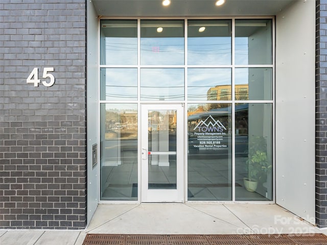 45 Asheland Ave Unit 302, Asheville, NC 28801 - view of doorway to property