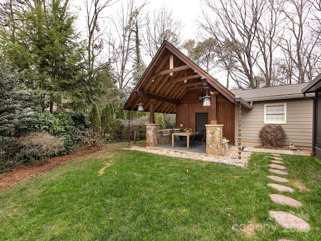 view of yard with a patio area