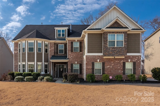 view of front of property with a front lawn