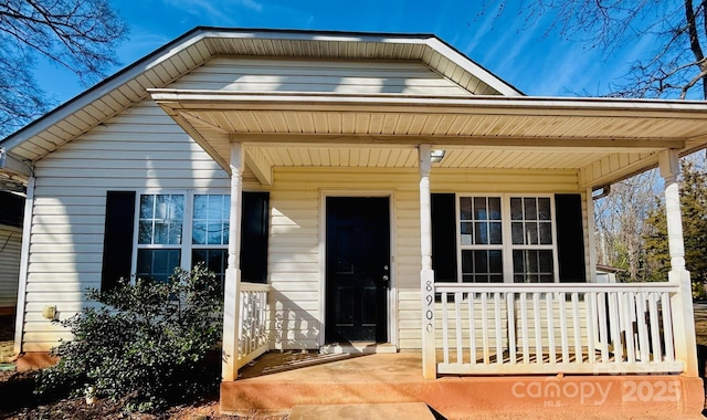 view of front of home featuring a porch