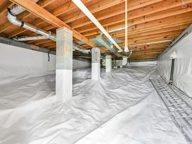 basement with crawl space