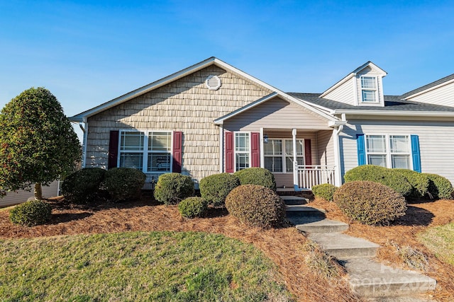 view of front of property featuring covered porch