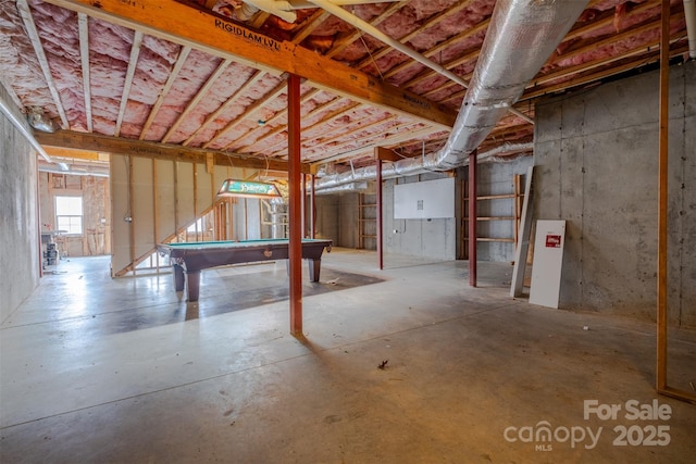 basement featuring billiards