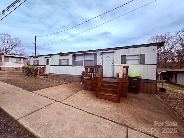 view of manufactured / mobile home