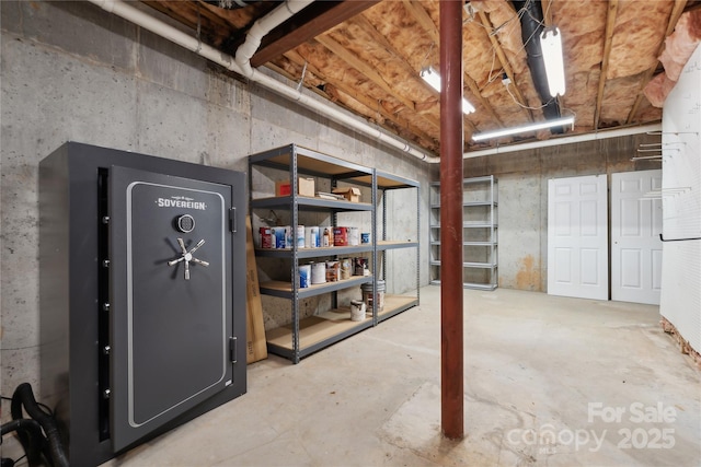 view of unfinished basement