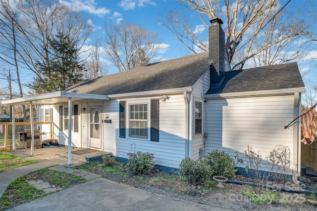 view of front of house with covered porch