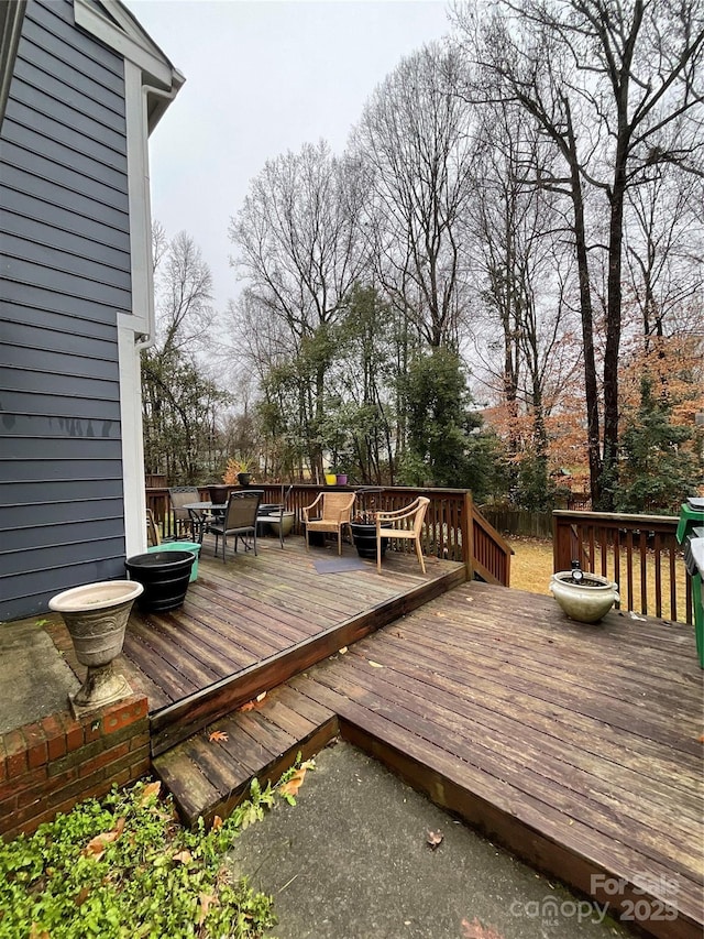 4922 Rivergreen Ln, Charlotte, NC 28227 - deck featuring outdoor dining space