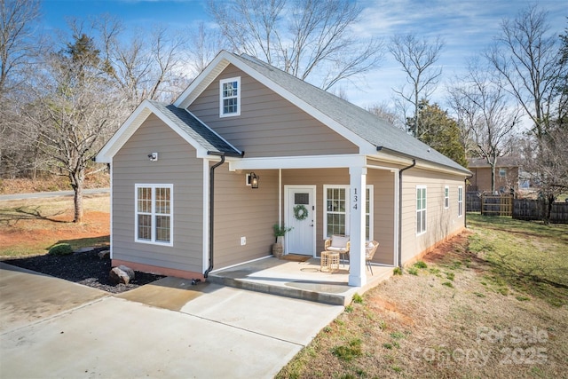 view of front of property featuring a patio area and a porch