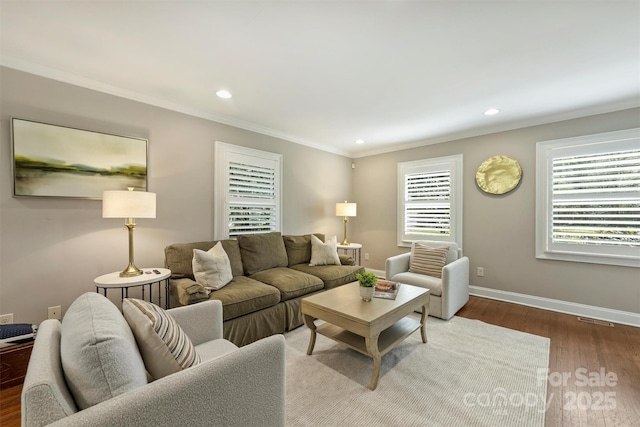 living room featuring recessed lighting, baseboards, wood finished floors, and ornamental molding