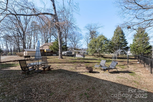 view of yard featuring fence