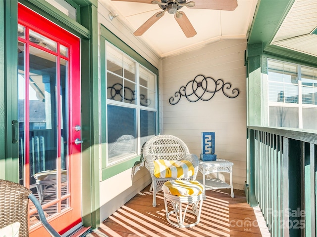 balcony featuring ceiling fan