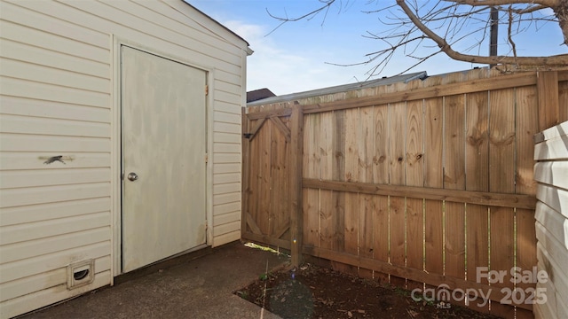 view of outbuilding