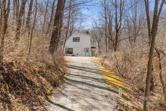 53 Hackberry Ln, Waynesville, NC 28785 - view of front of home featuring gravel driveway