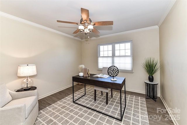 office area featuring light wood-style flooring, a ceiling fan, baseboards, and ornamental molding