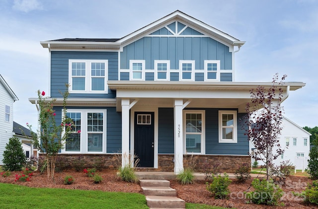 craftsman-style house featuring covered porch