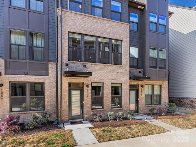 4010 Citra Ln, Charlotte, NC 28217 - view of front of home featuring brick siding