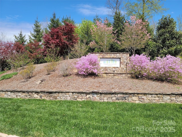 Listing photo 2 for 48 Longspur Ln Unit 58, Asheville NC 28804