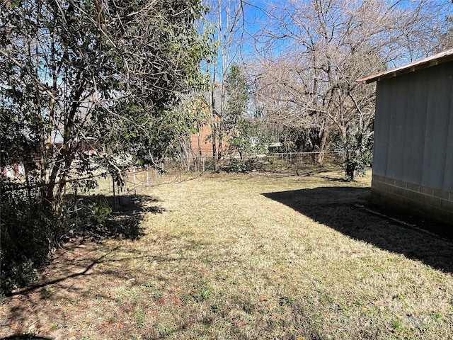 view of yard featuring fence