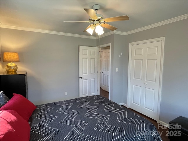 unfurnished bedroom featuring crown molding and ceiling fan