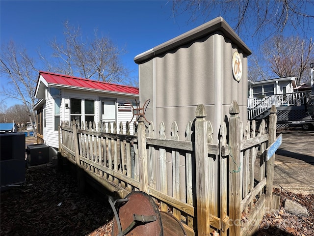 117 Badin Lake Cir, New London, NC 28127 - exterior space