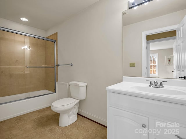 full bathroom with bath / shower combo with glass door, visible vents, toilet, vanity, and baseboards