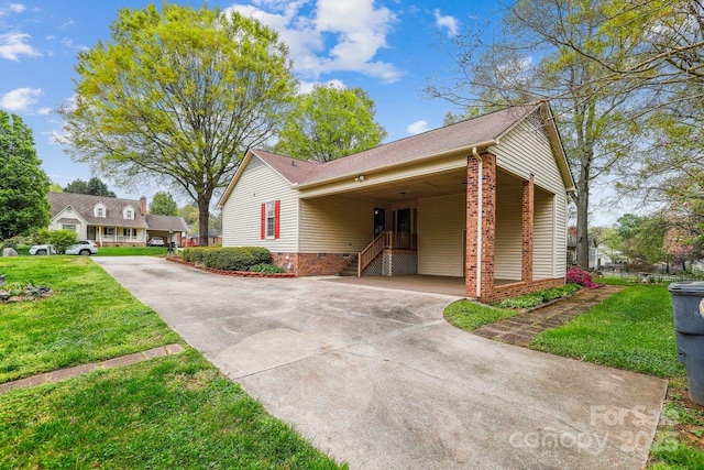 1007 Wentworth Dr, Kannapolis, NC 28081 - view of front of property featuring a front yard, an attached carport, and driveway