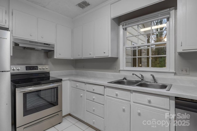 5948 Deveron Dr, Charlotte, NC 28211 - kitchen featuring under cabinet range hood, light countertops, a sink, and appliances with stainless steel finishes