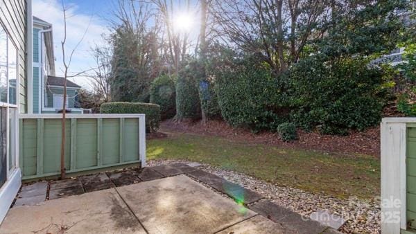 view of yard with a patio