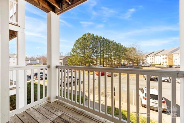 balcony featuring a residential view