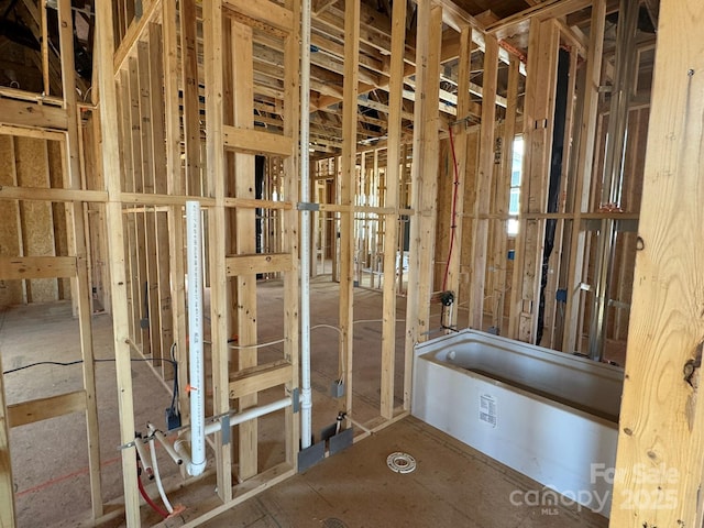 7459 Fighting Creek Rd Unit 33, Sherrills Ford, NC 28673 - bathroom featuring a bathing tub
