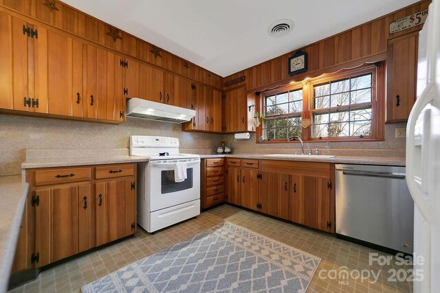 391 Hawthorne Dr, Brevard, NC 28712 - photo 12