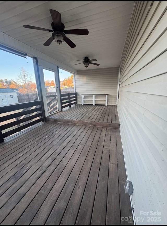 deck with ceiling fan