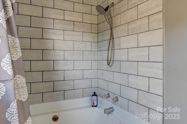 full bathroom featuring shower / bath combo