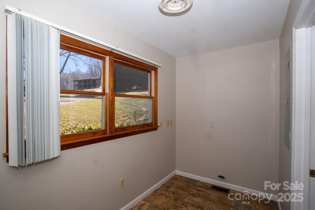 9 Lorena Dr, Asheville, NC 28806 - photo 16