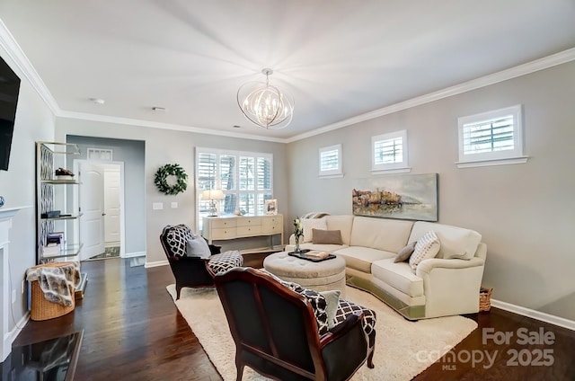 living room featuring a chandelier, crown molding, dark wood-type flooring, and baseboards