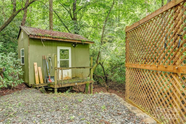 view of outdoor structure featuring an outdoor structure