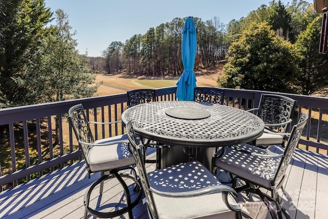 deck featuring outdoor dining space