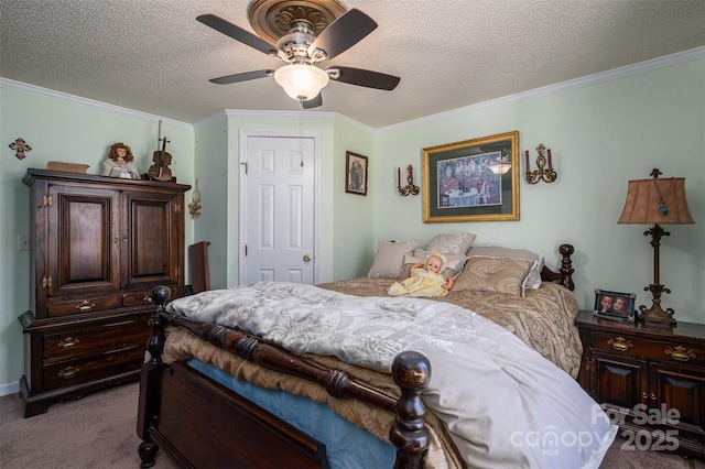 bedroom featuring a textured ceiling, ceiling fan, ornamental molding, and carpet flooring