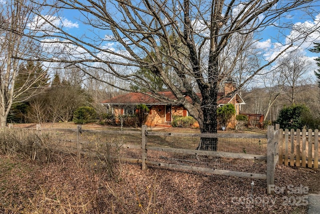 view of yard featuring a fenced front yard