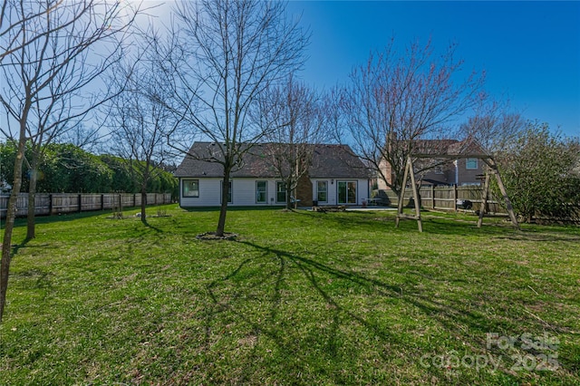 view of yard with fence