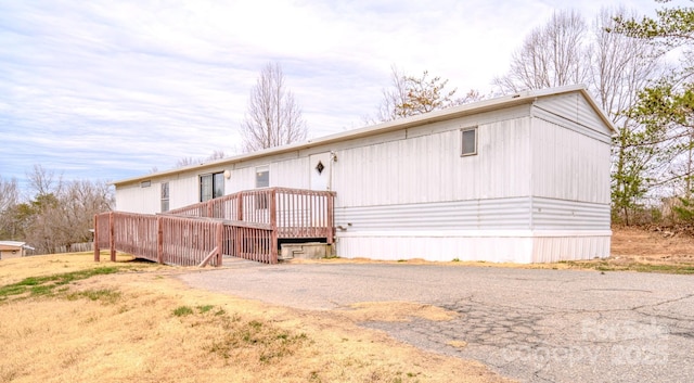 manufactured / mobile home with a deck