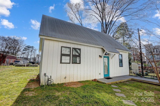 view of outbuilding featuring an outdoor structure