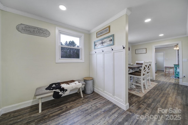 mudroom featuring dark wood-style floors, recessed lighting, baseboards, and crown molding