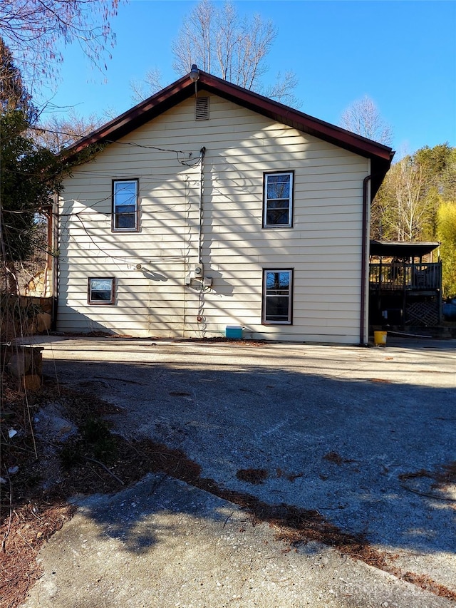 view of home's exterior