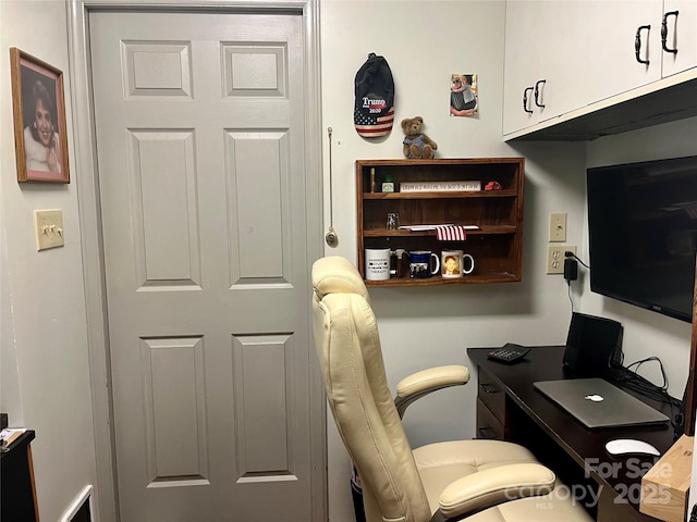 1496 Givens St, Hickory, NC 28602 - view of office space