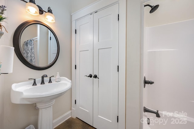 bathroom featuring baseboards