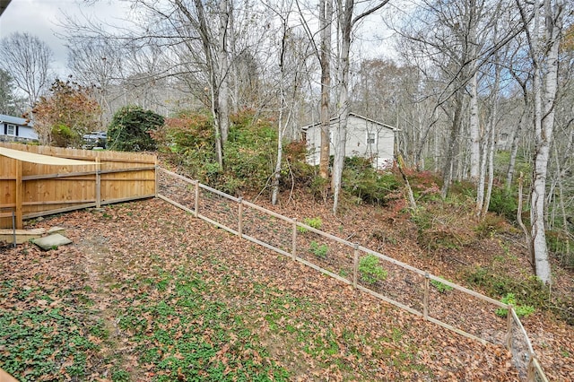 view of yard featuring fence